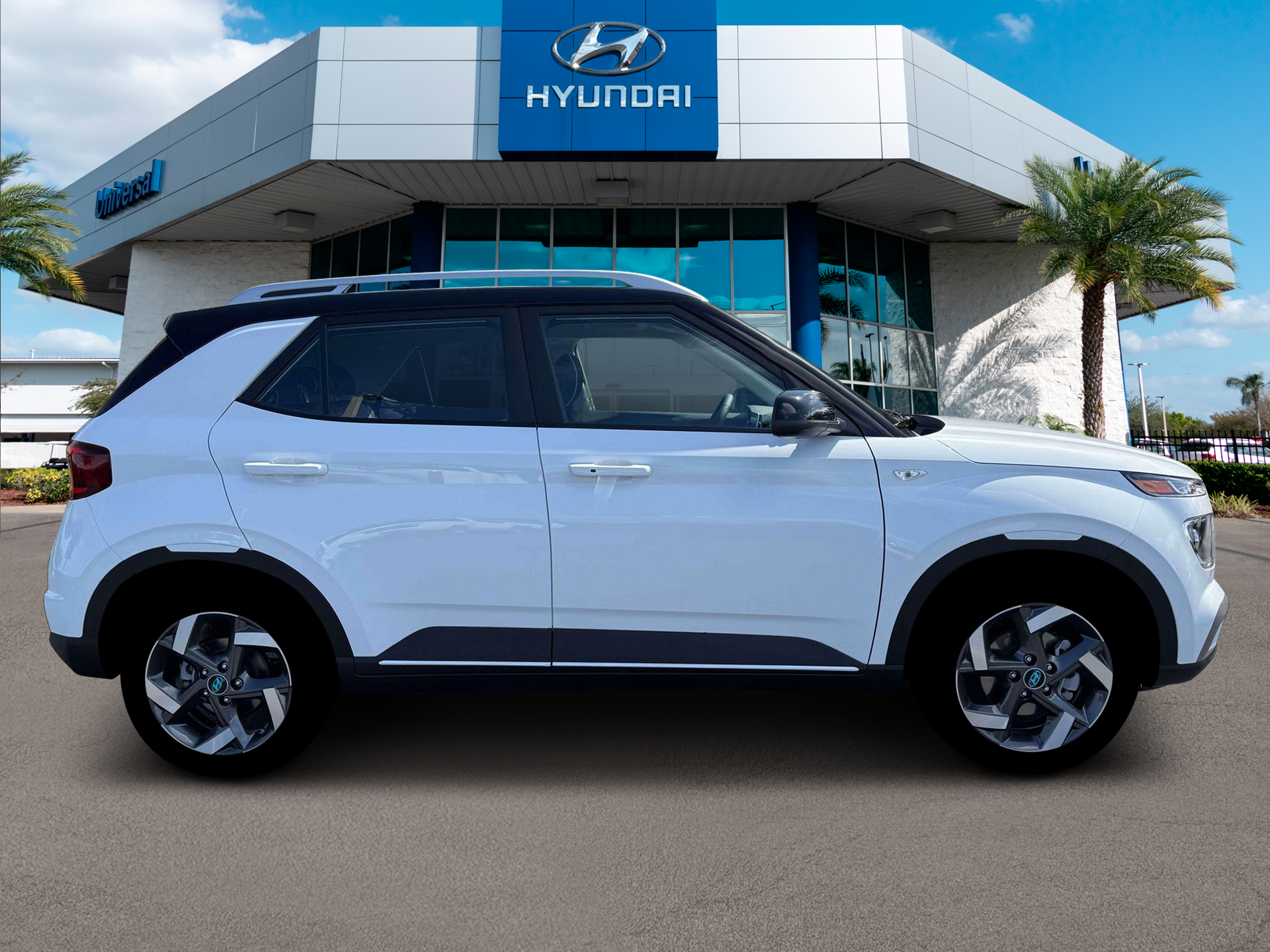 New 2026 White Hyundai SEL w/Two-Tone Roof image 9