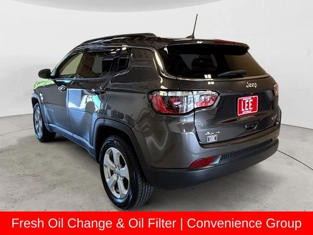 Used 2021 Gray Jeep Latitude image 3