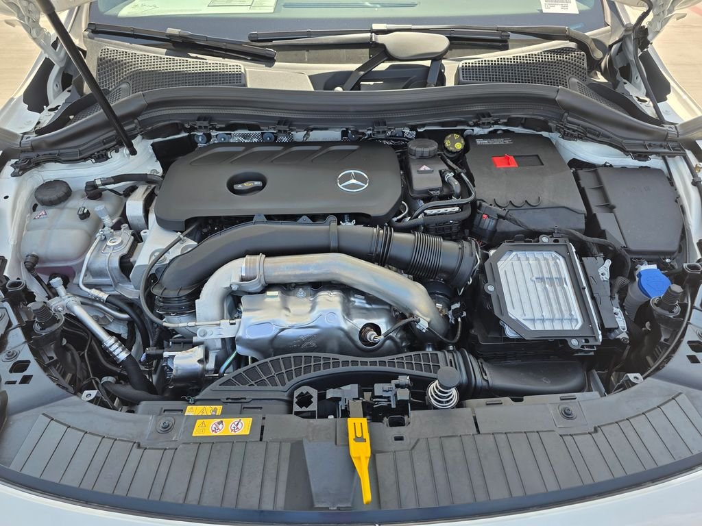New 2026 Polar White Mercedes-Benz GLA 250 image 29