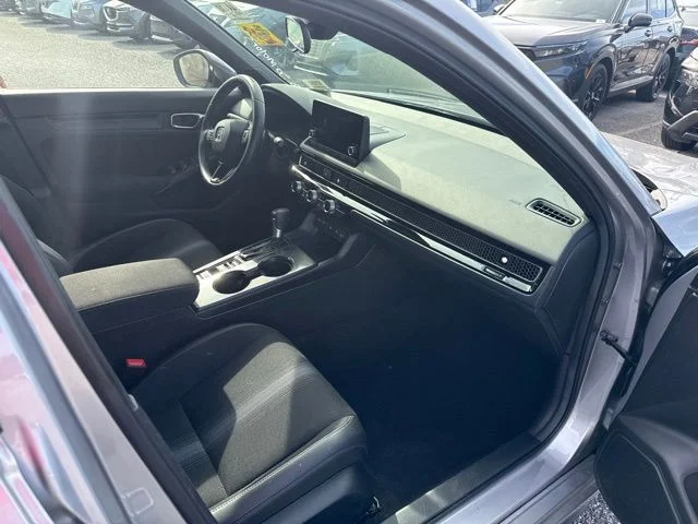 Used 2025  Honda Sport image 9