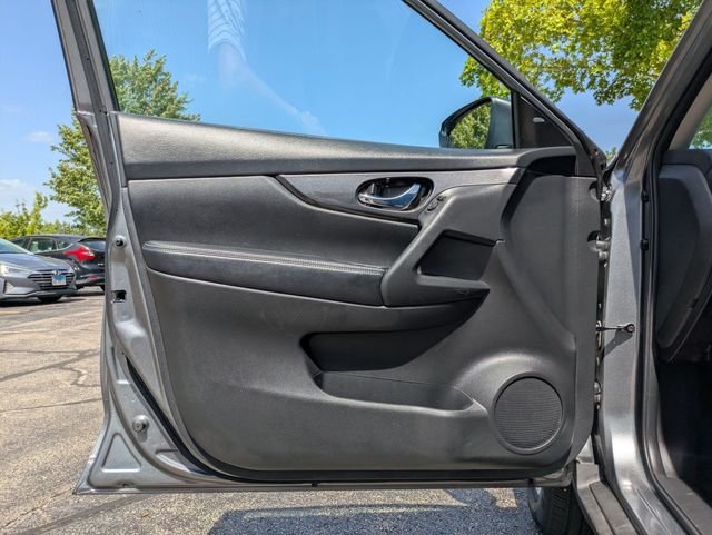 Used 2017 Gray Nissan SV image 12