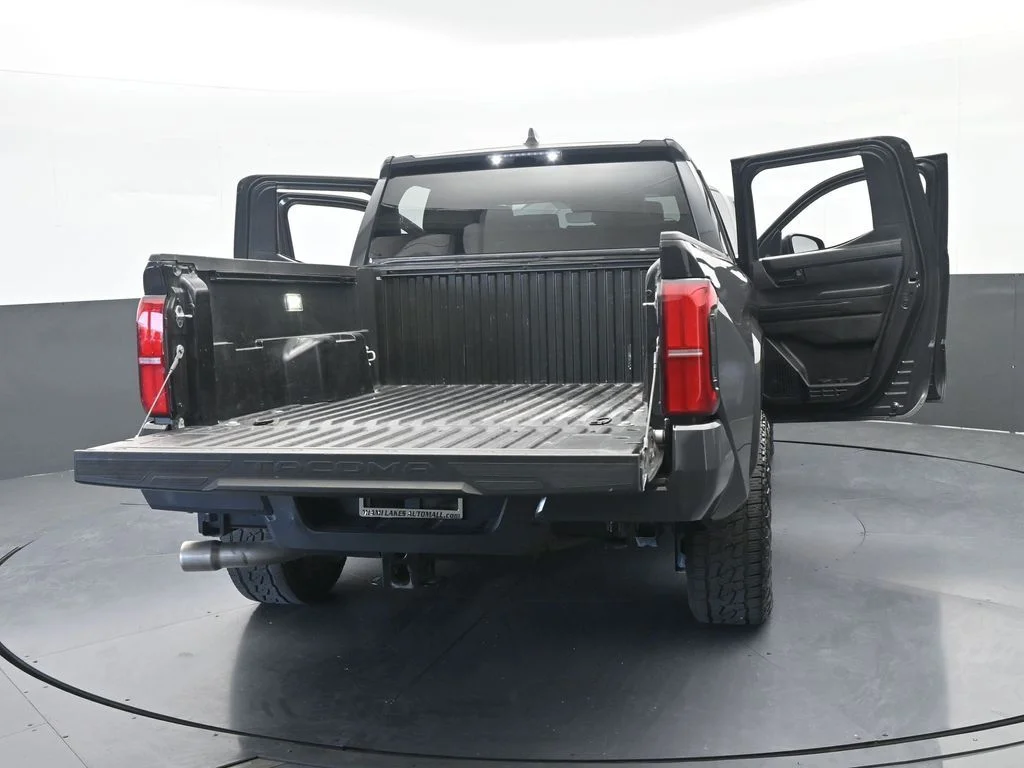 Used 2025 Underground Toyota SR5 image 80