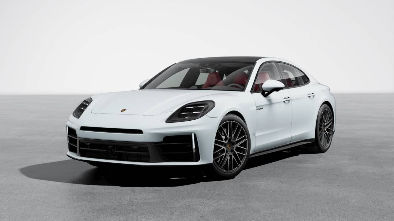 2025 Porsche Panamera 4 E-Hybrid's photo