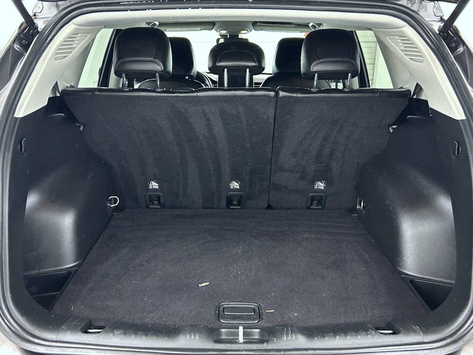 Certified Used 2022 Gray Jeep Latitude Lux image 22
