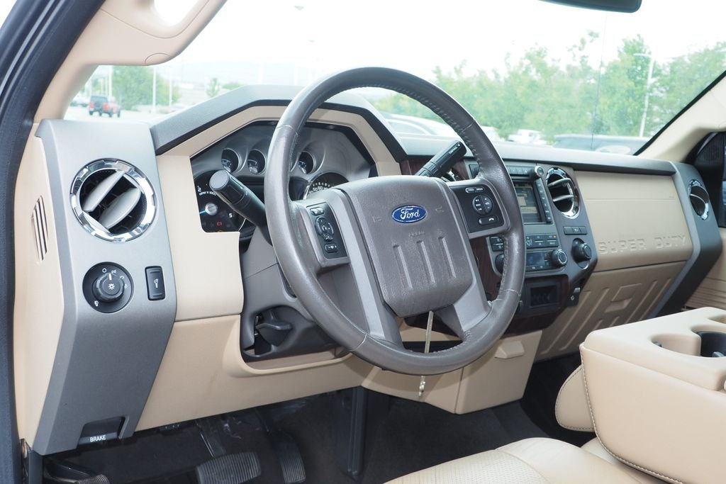 Used 2012 White Ford Lariat image 12