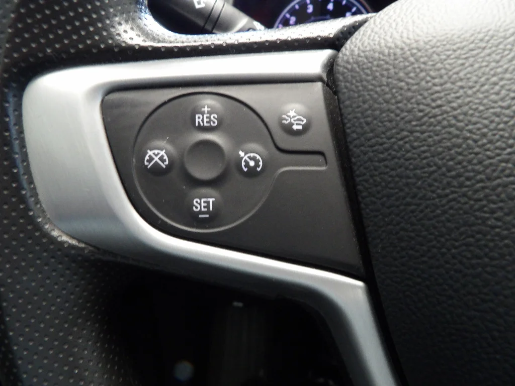 Used 2024 Downpour Metallic GMC SLE image 28
