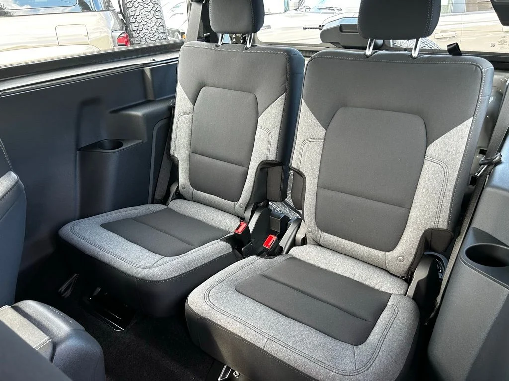 New 2026 Avalanche Ford Base image 7