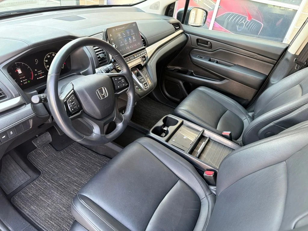 Used 2025 Black Honda EX-L image 8