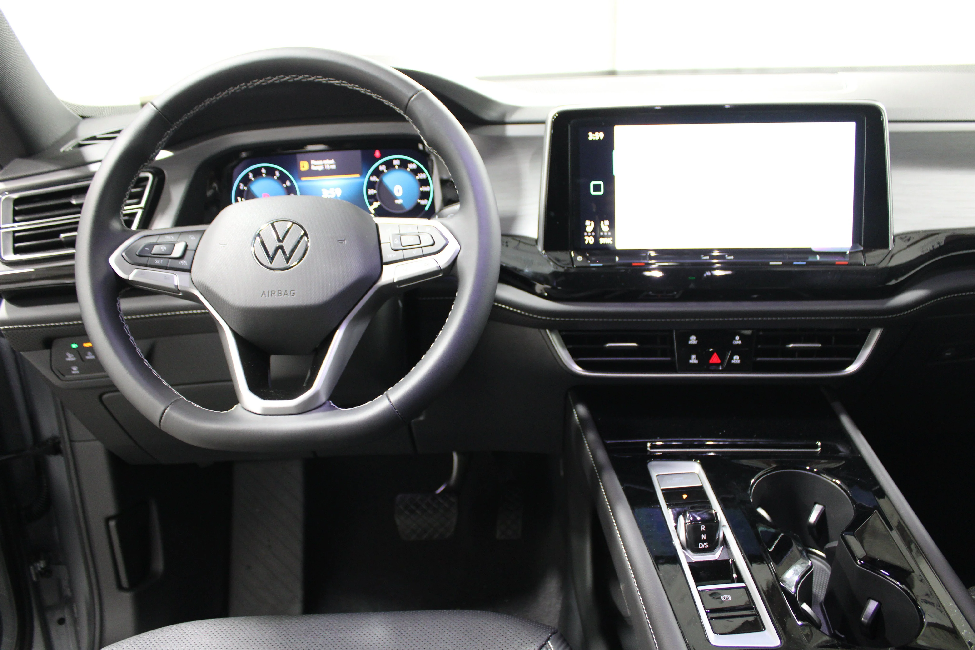 New 2026 Silver Mist Metallic Volkswagen 2.0T SE w/Technology image 2