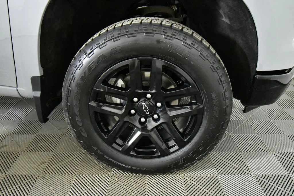 Used 2024 Gray Chevrolet LT Trail Boss image 17