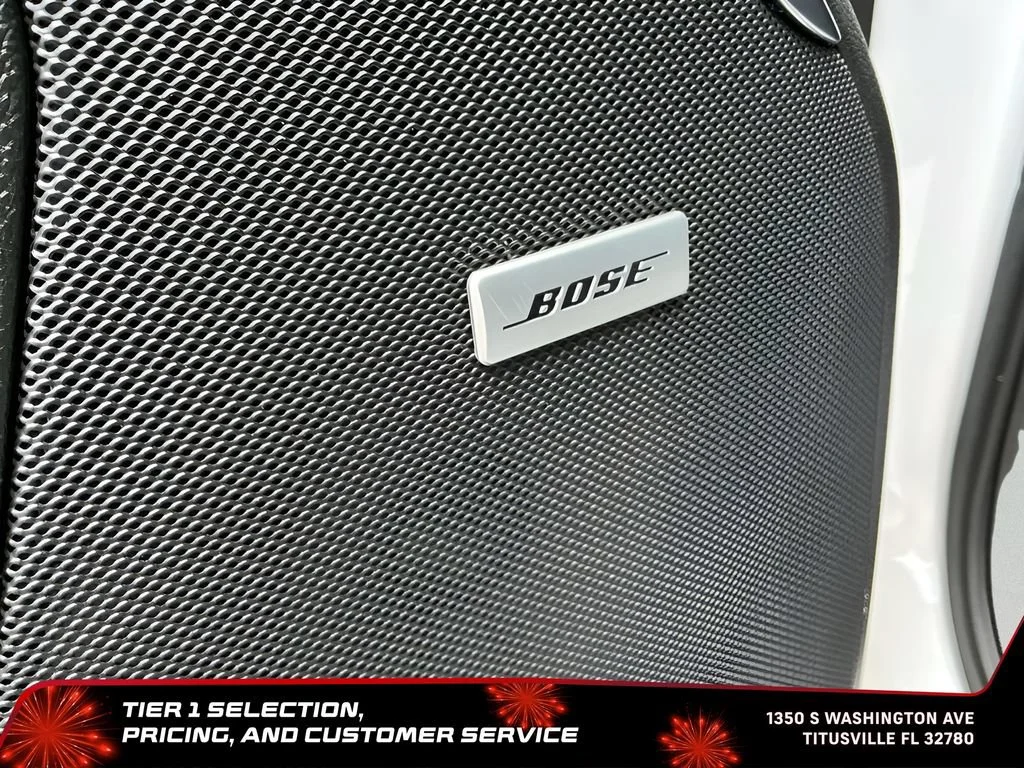 Used 2021 WHITE FROST TRICOAT GMC Denali image 35