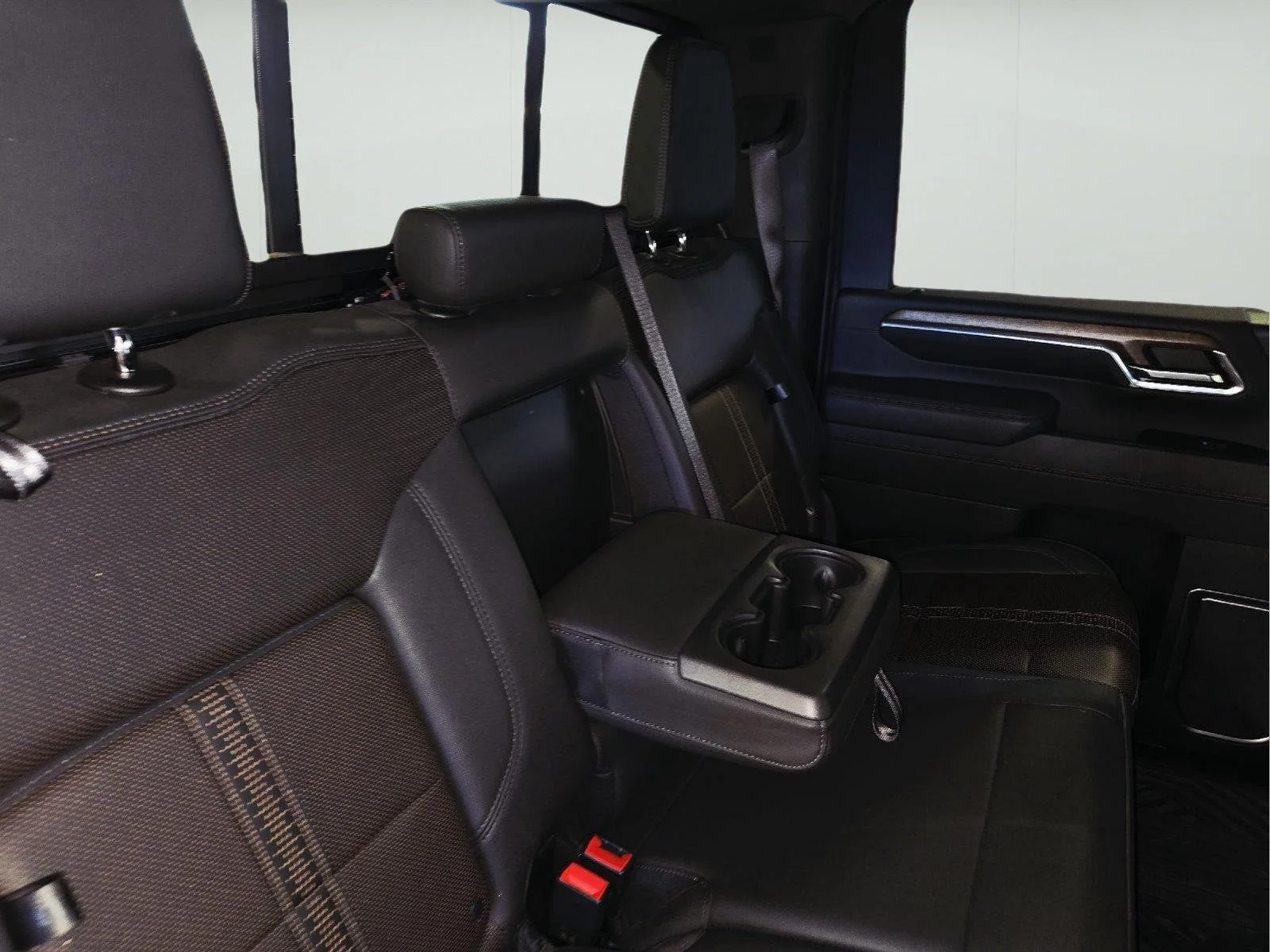 Used 2024 Black Chevrolet High Country image 40