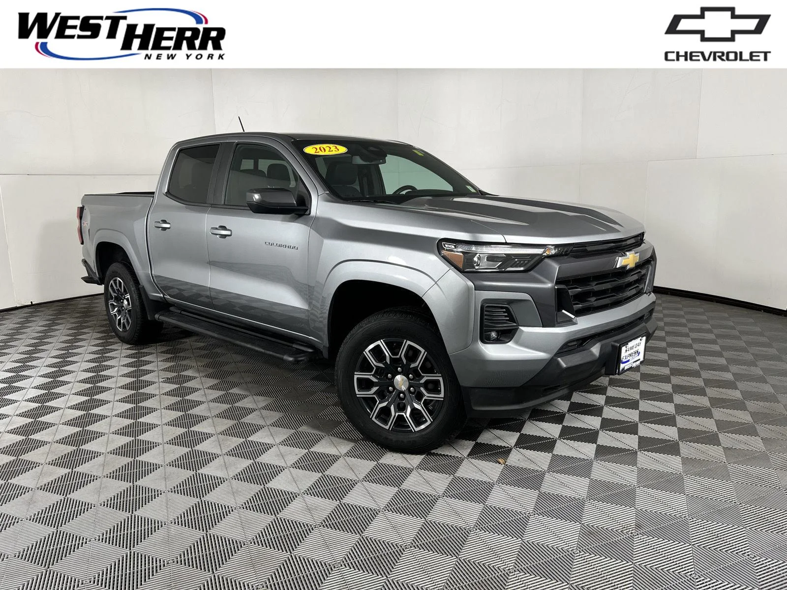 Used 2023 STERLING GRAY METALLIC Chevrolet 4WD LT image 1