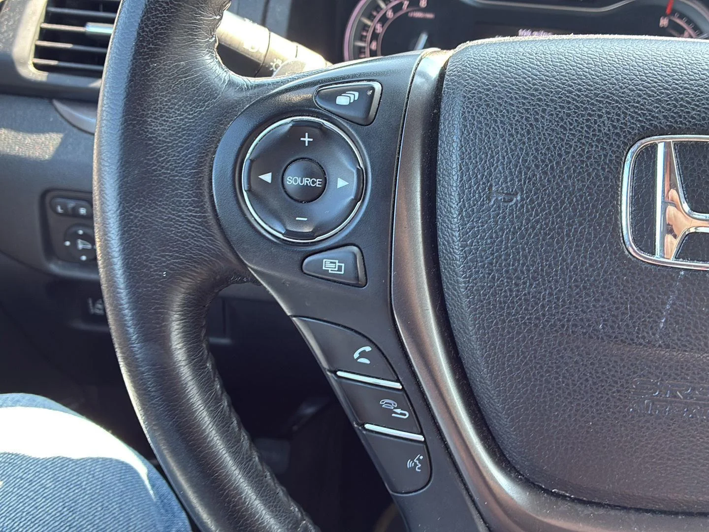 Used 2023 Crystal Black Pearl Honda RTL image 10