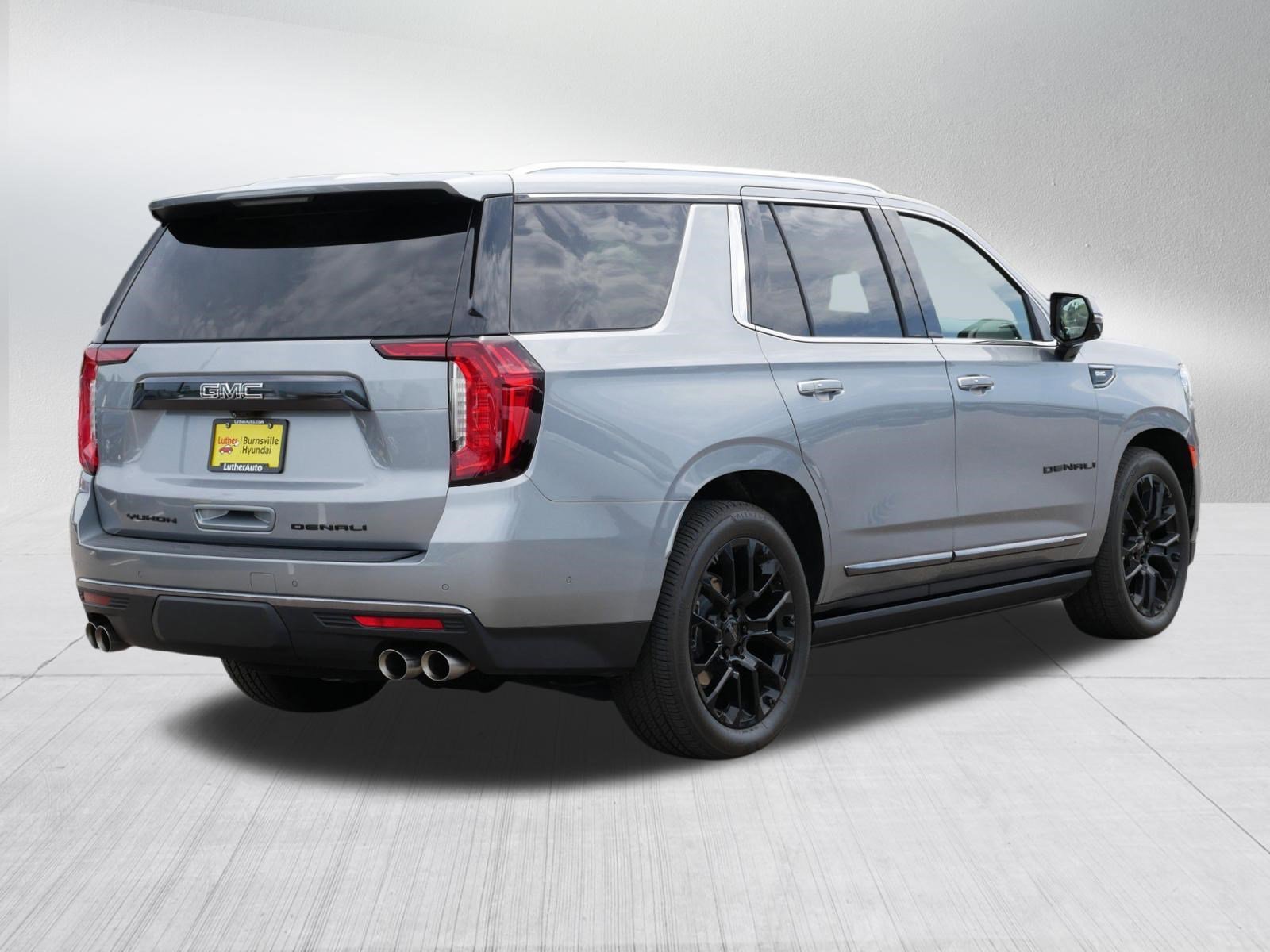 2024 GMC Yukon Denali Ultimate - Photo 7