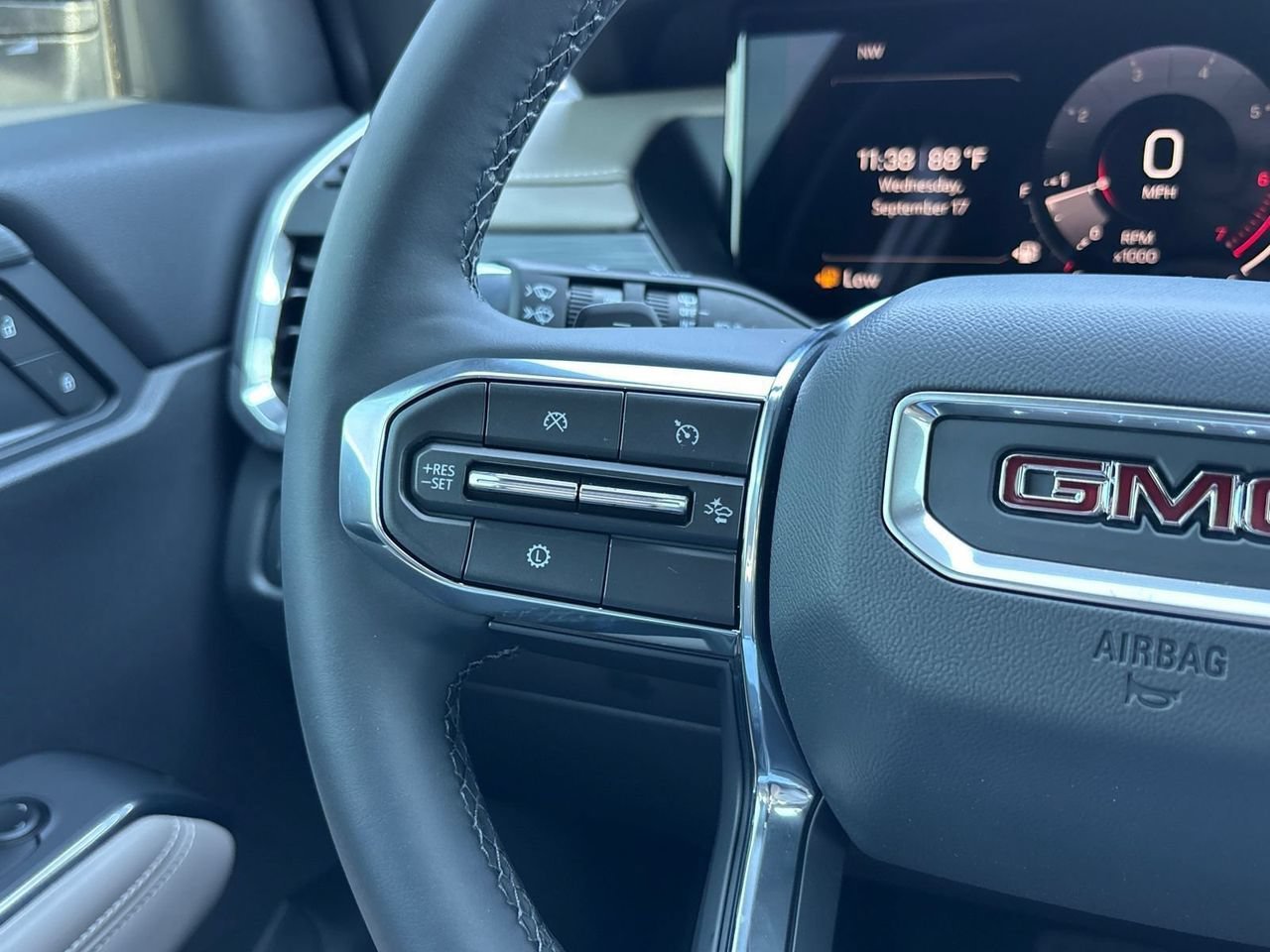 2026 GMC Acadia Elevation - Photo 14