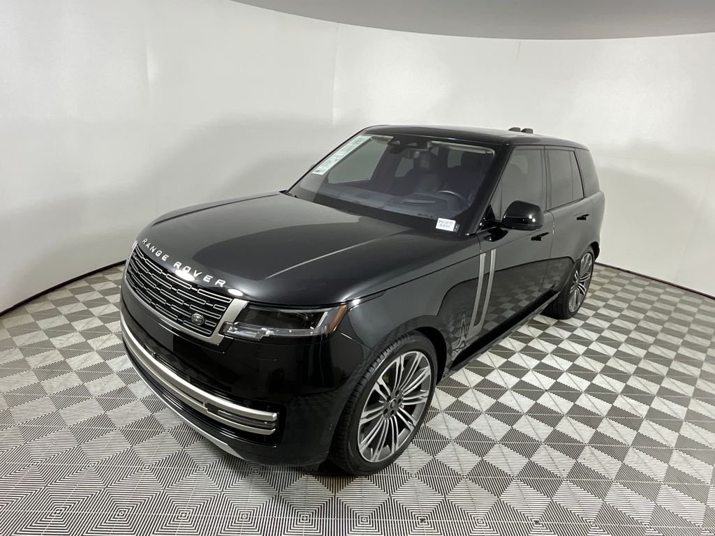 Used 2023 Santorini Black Metallic Land Rover SE image 9
