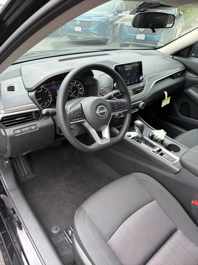 New 2026 Black Nissan 2.5 SV image 19