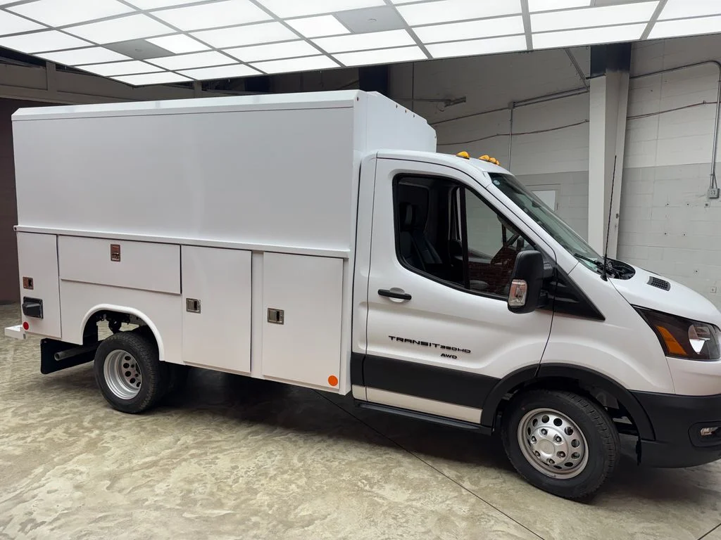New 2026 Oxford White Ford Cutaway image 7