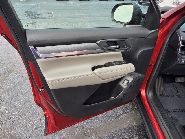 Used 2025 Volcanic Red Tintcoat GMC Elevation image 21