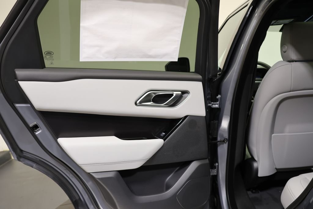 New 2026 Zadar Grey Land Rover P250 Base image 31