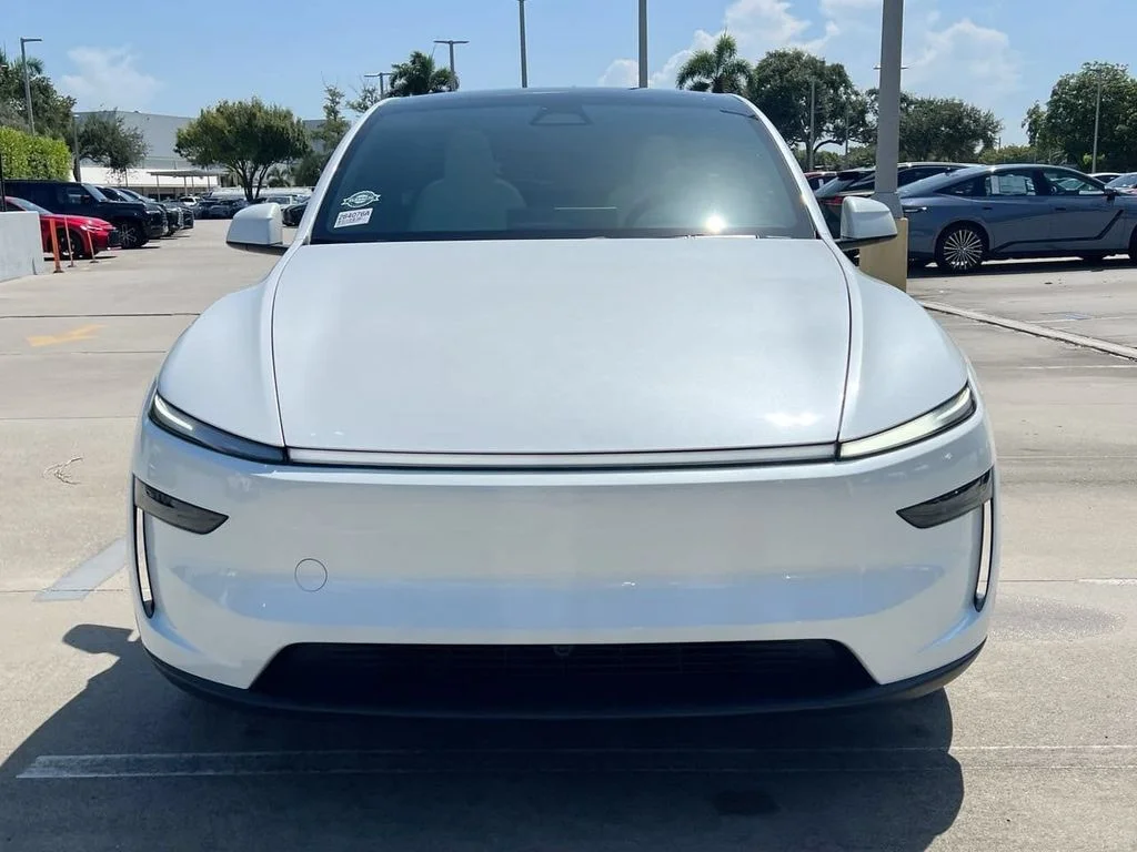 Used 2026 Tesla Model Y Long Range with VIN 7SAYGDED2TA690888 for sale in Margate, FL