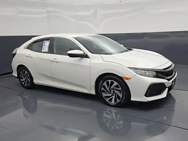 Used 2019  Honda LX Hatchback 4D image 2