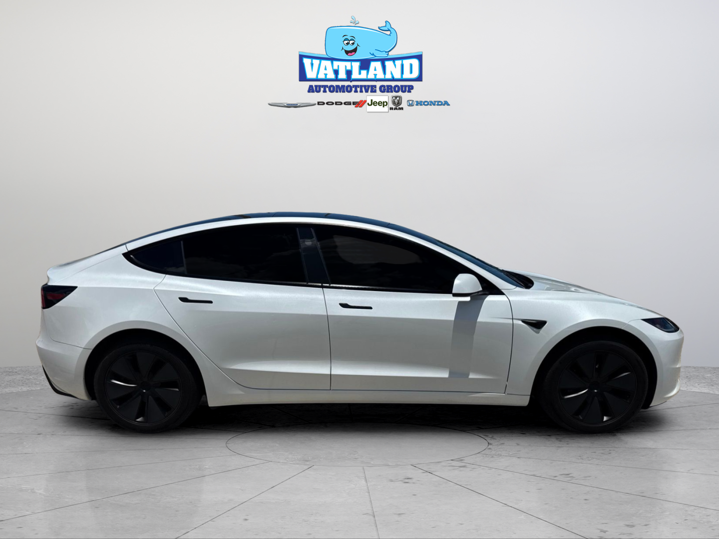 Used 2025  Tesla Long Range image 28