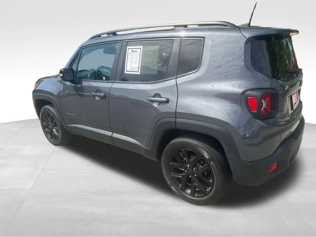 Used 2023 Gray Jeep Altitude image 16