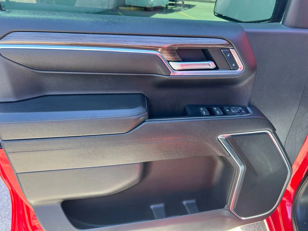 Used 2023 Red Chevrolet RST image 9