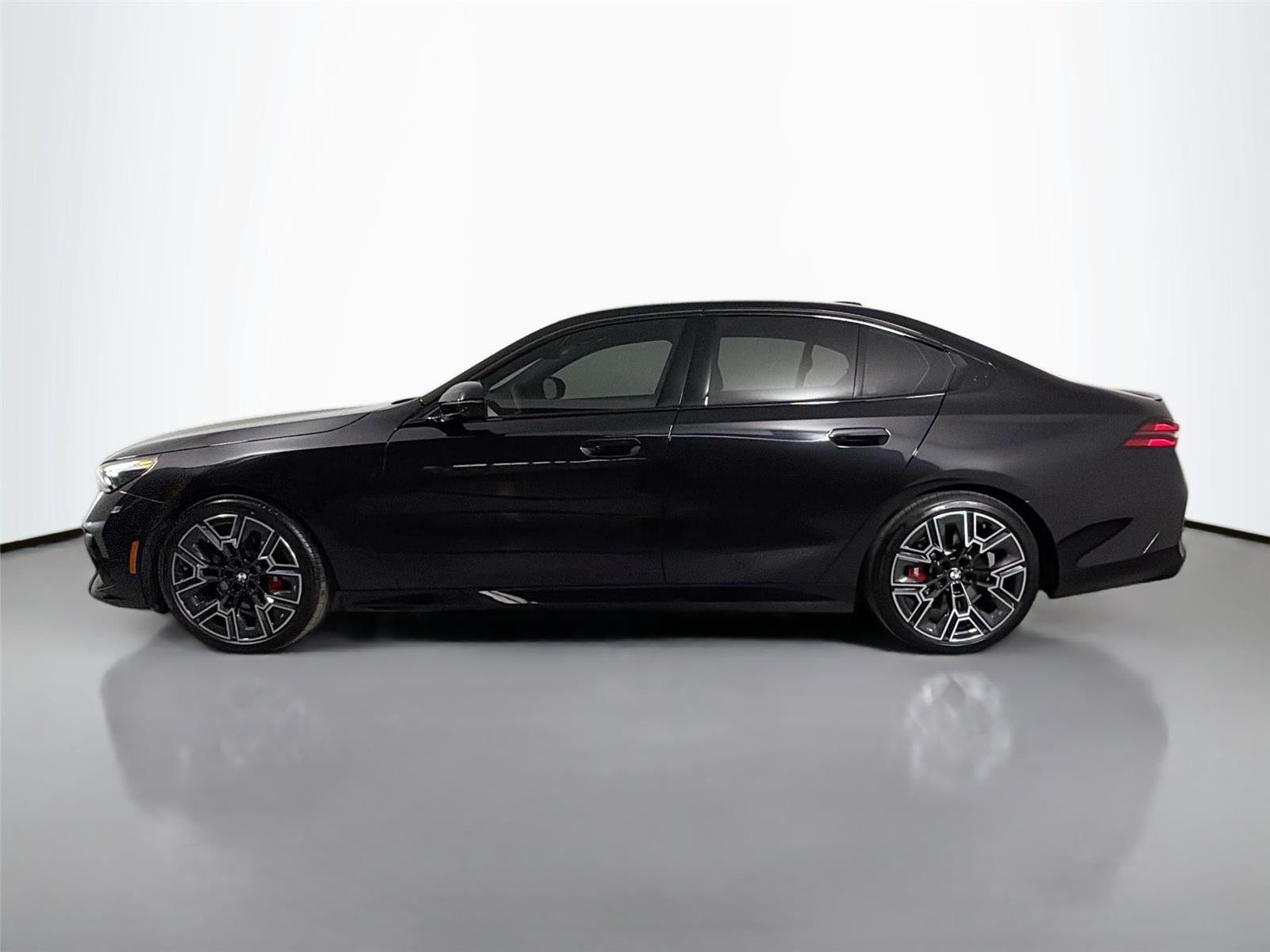 2026 BMW 5 Series 530i - Photo 9