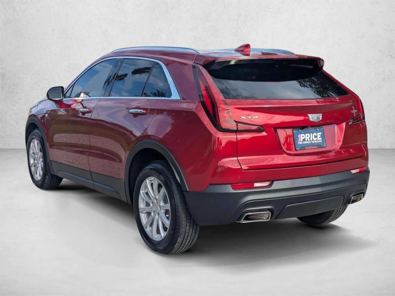 Used 2022 Infrared Tintcoat Cadillac FWD Luxury image 8