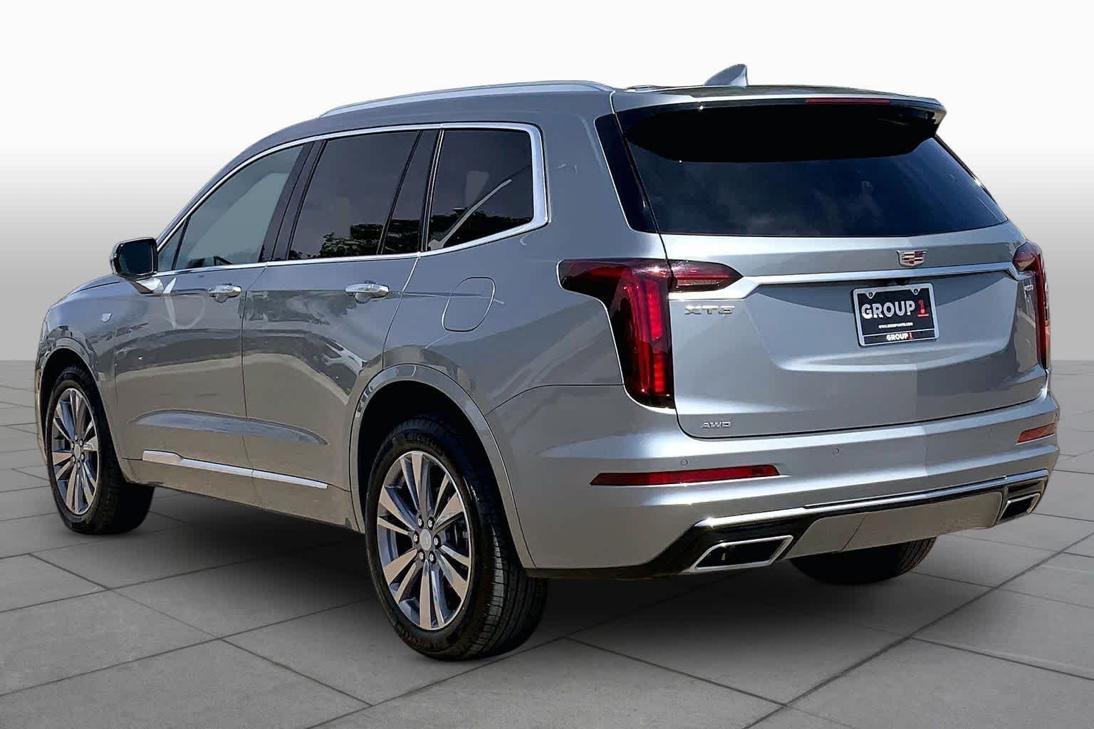 Used 2025 Argent Silver Metallic Cadillac AWD Premium Luxury image 12