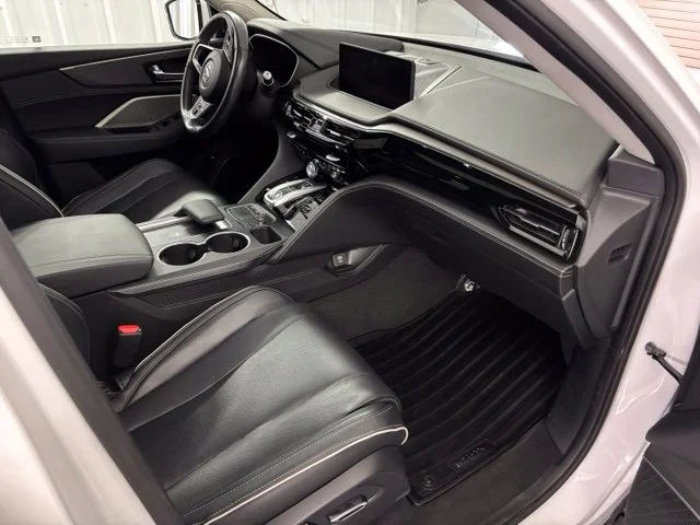 Used 2023  Acura Advance image 33