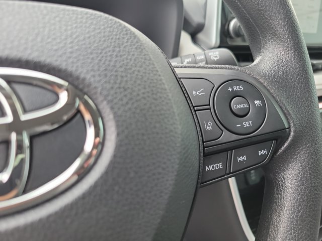 Used 2025 Silver Sky Metallic Toyota XLE image 25