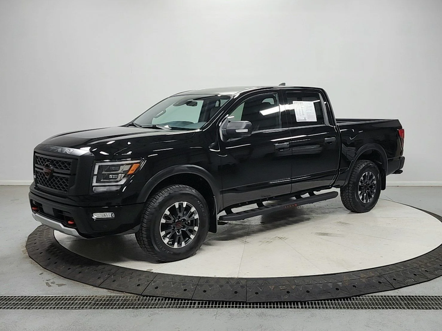 Used 2024 Black Nissan PRO-4X image 3