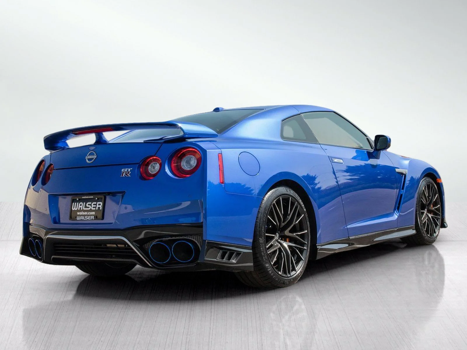 Used 2023 Bayside Blue QuadCoat Nissan Premium AWD image 5