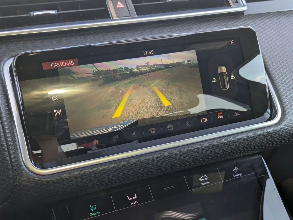 Used 2018 Gray Land Rover SE R-Dynamic image 18