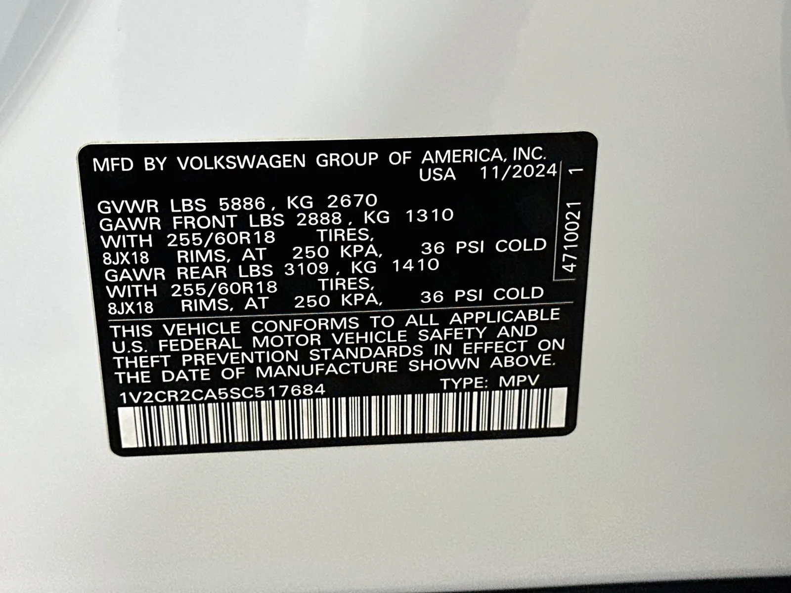 Used 2025  Volkswagen  image 48