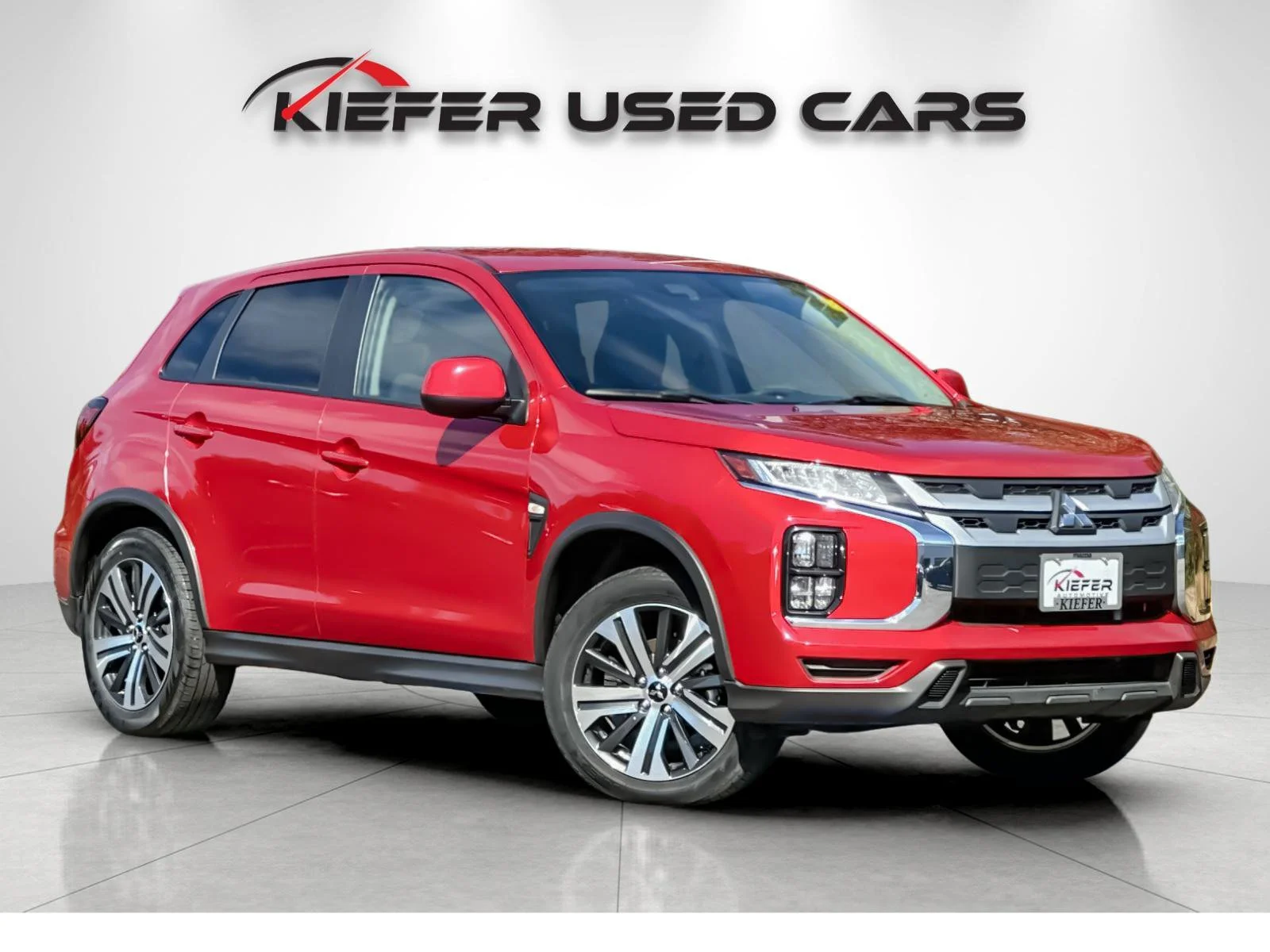 Used 2025  Mitsubishi 2.0 ES image 2