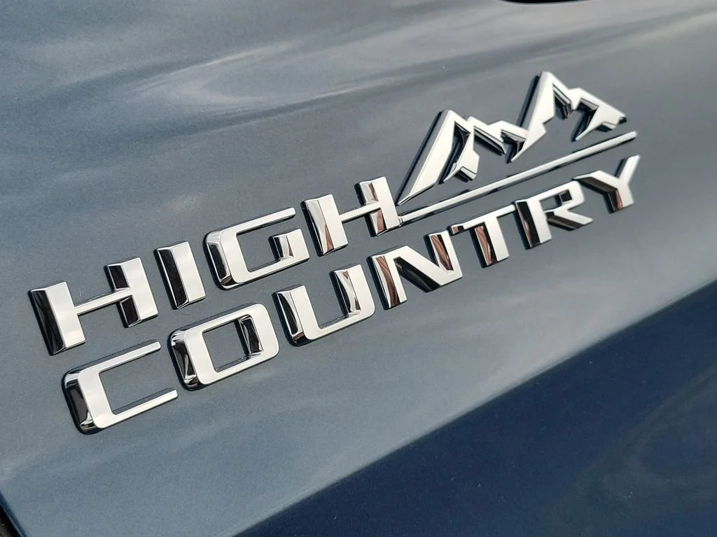 2026 Chevrolet Suburban High Country - Photo 36
