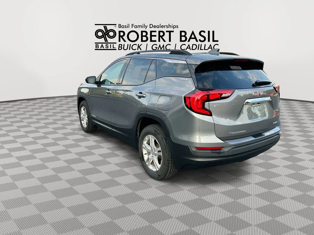 Used 2020 Gray GMC SLE image 6