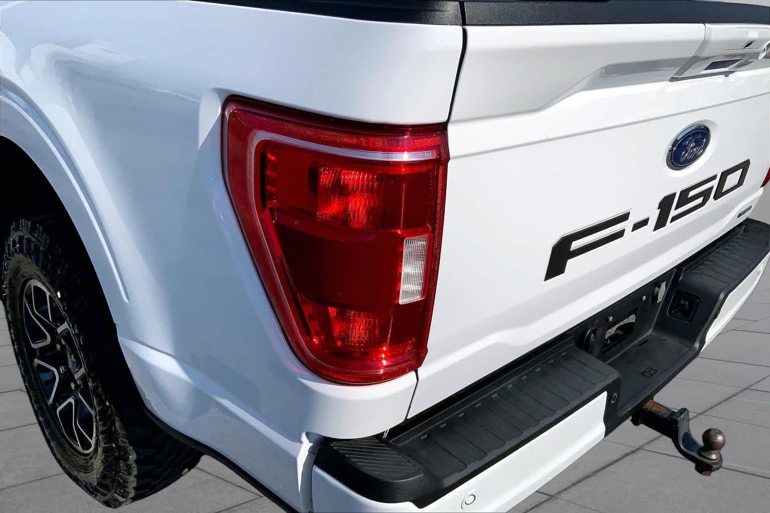 Used 2023 Oxford White Ford XLT image 25