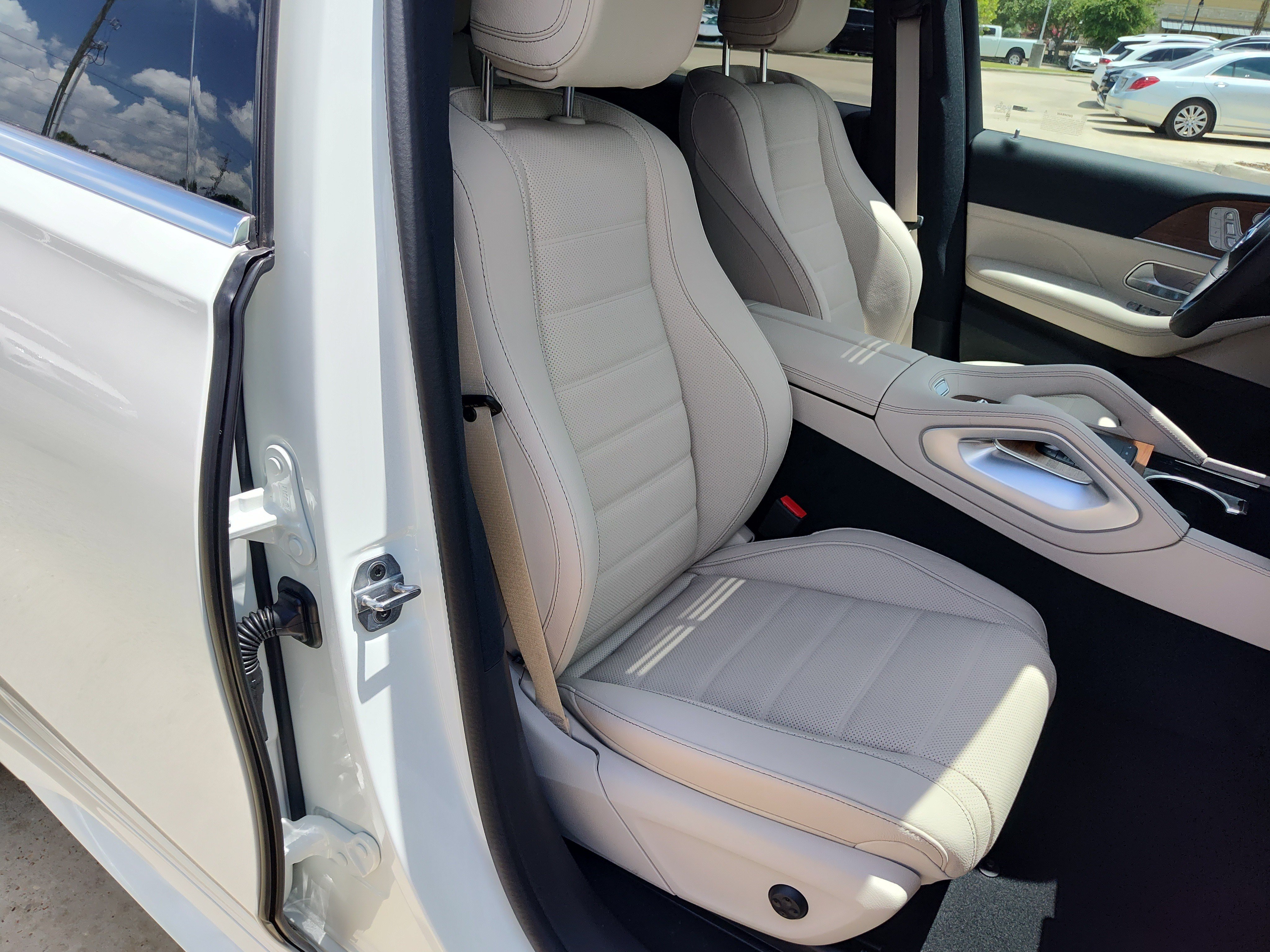 New 2026 Polar White Mercedes-Benz GLE 580 image 27
