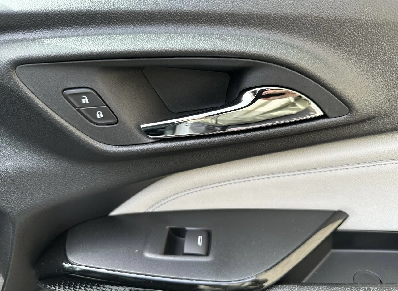 New 2026 Summit White Chevrolet LT image 19
