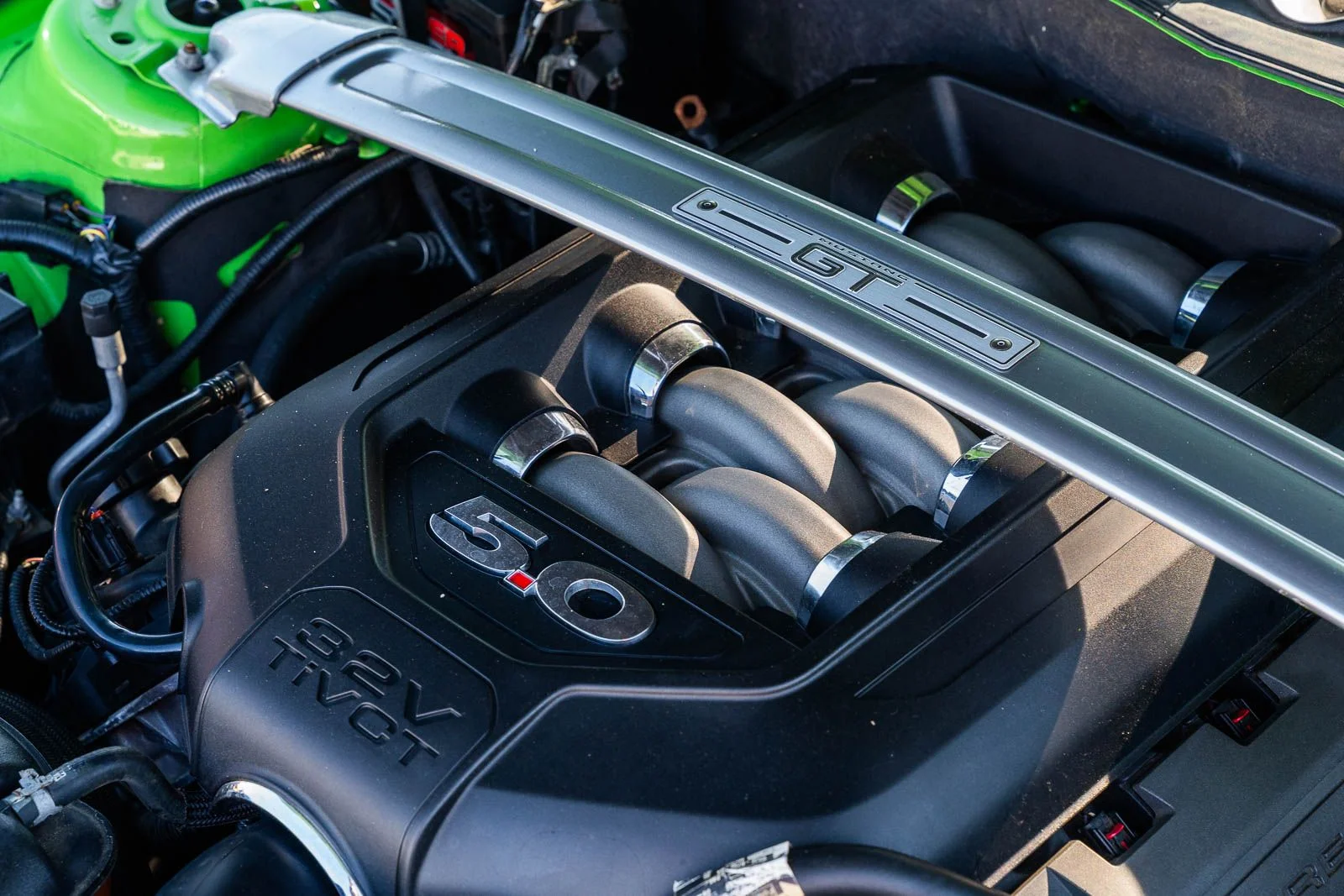 Used 2014 Green Ford GT image 24