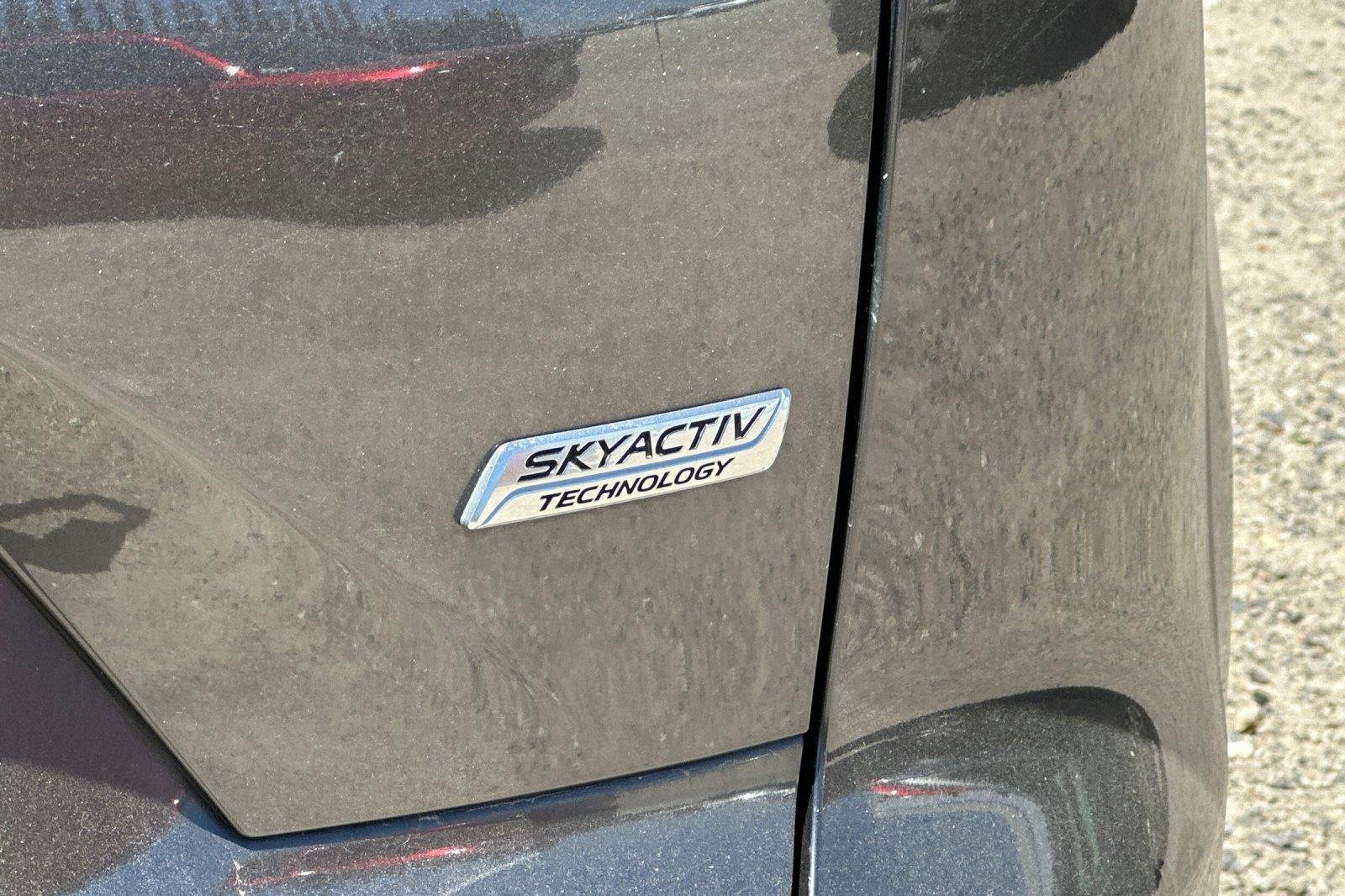 Used 2018 Machine Gray Metallic Mazda Signature image 7