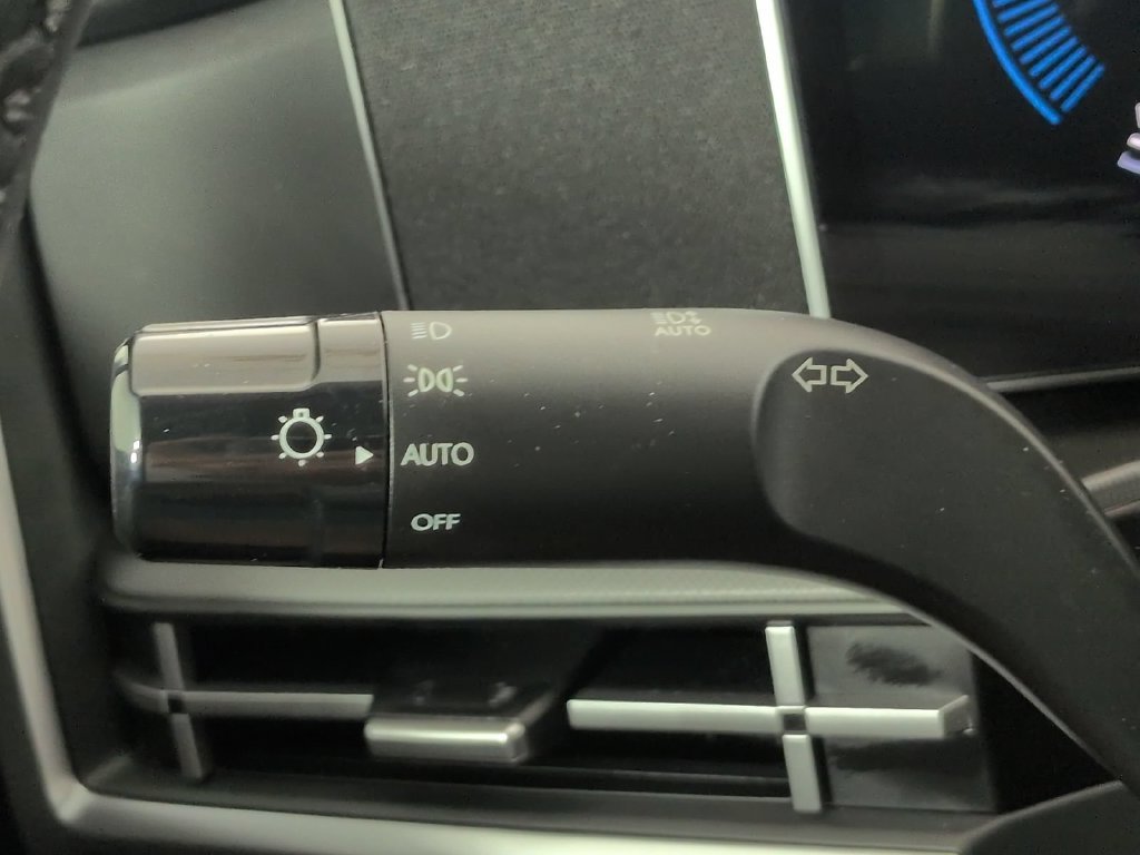 2025 Hyundai Santa Fe SE - Photo 38