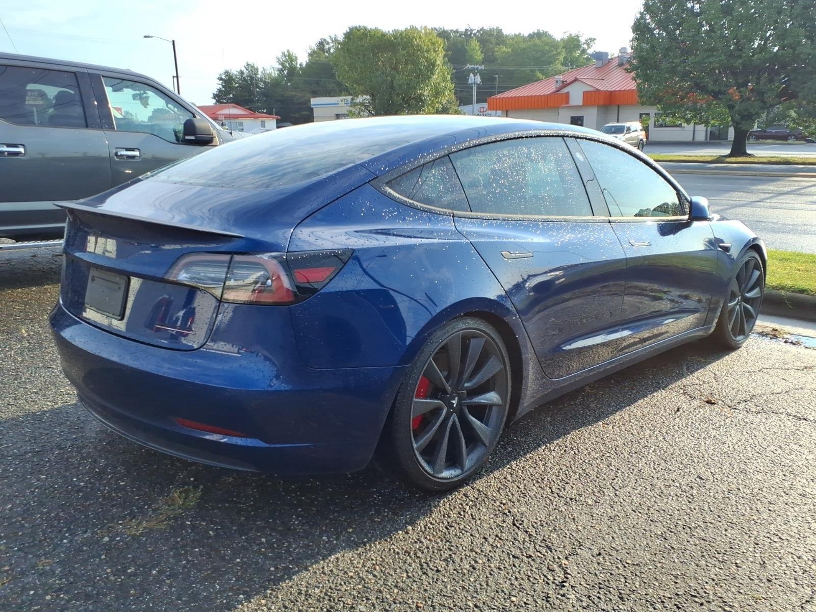 Used 2019 Deep Blue Metallic Tesla Long Range image 5