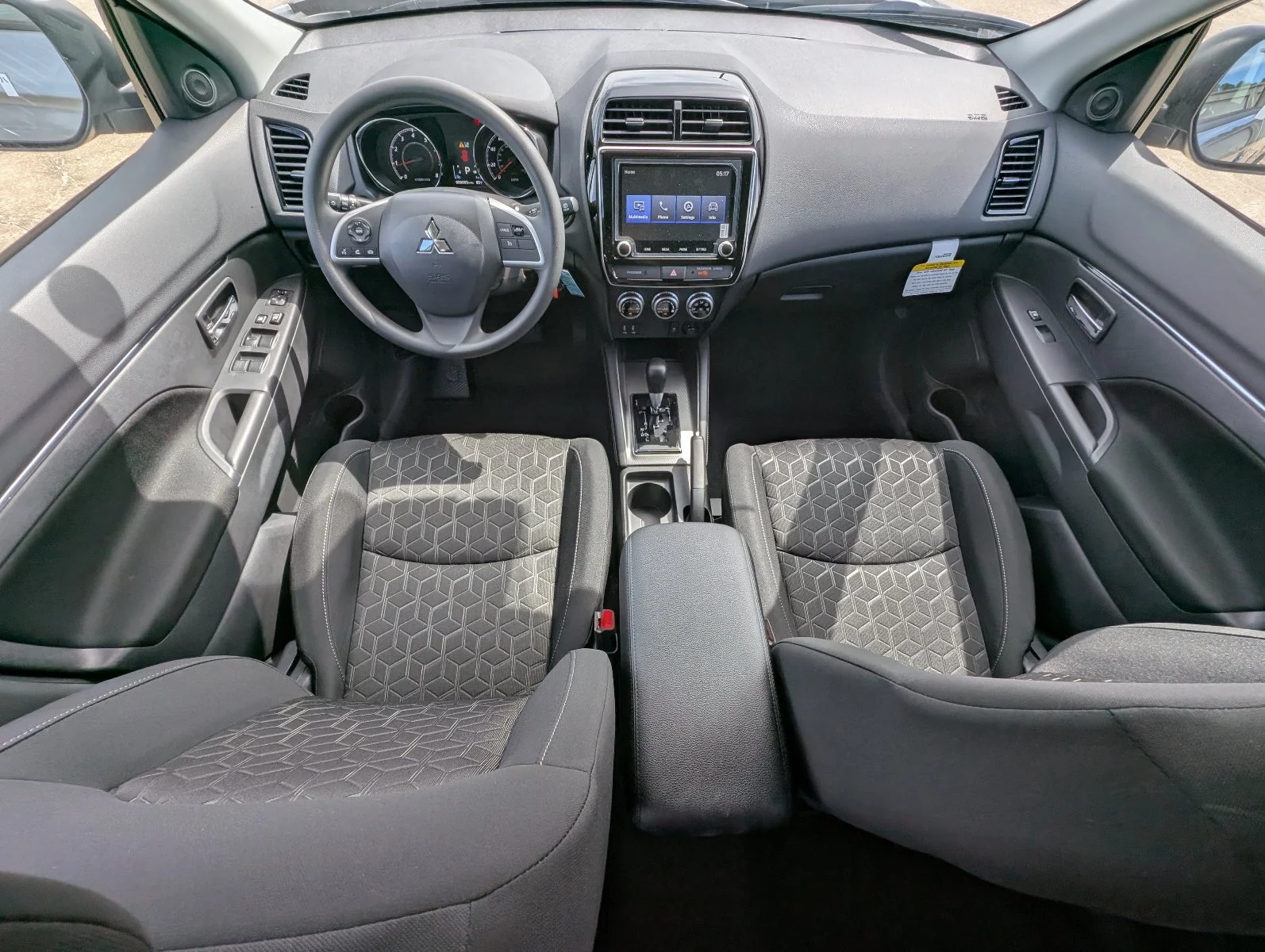 New 2027 Gray Mitsubishi 2.0 ES image 30
